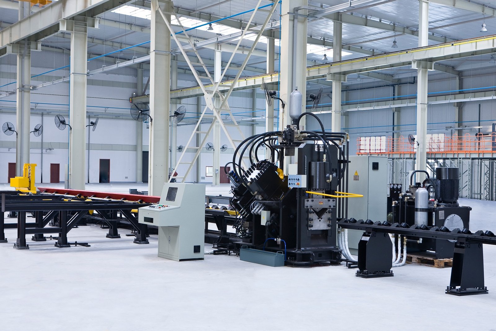 APM Series Angle Steel Punching, Stamping, and Shearing Production Line - 图片 3